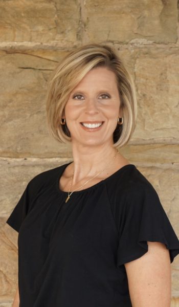 headshot Amanda Mitchell